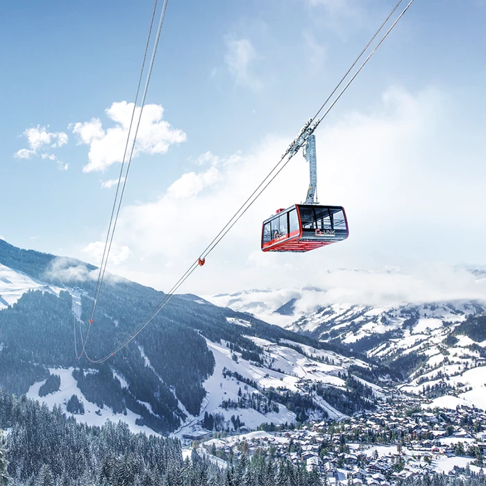 Crossing the valley with the G-Link cable car in Wagrain